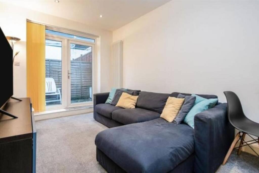 Contemporary 3 Bed Apartment In Hendon Central. Kültér fotó