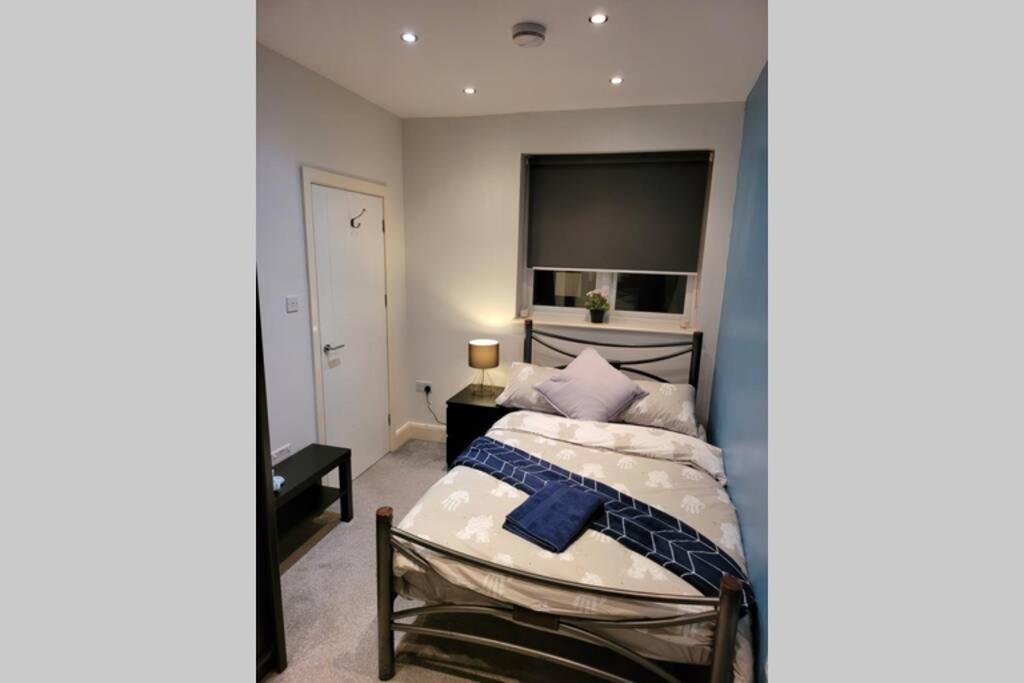 Contemporary 3 Bed Apartment In Hendon Central. Kültér fotó