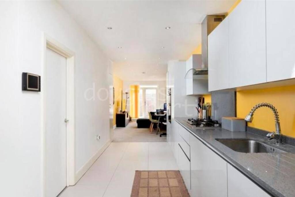Contemporary 3 Bed Apartment In Hendon Central. Kültér fotó